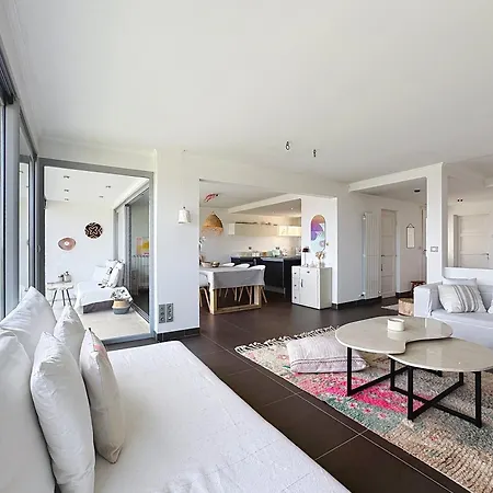 Maison D'artiste Vue & Jacuzzi וילה *